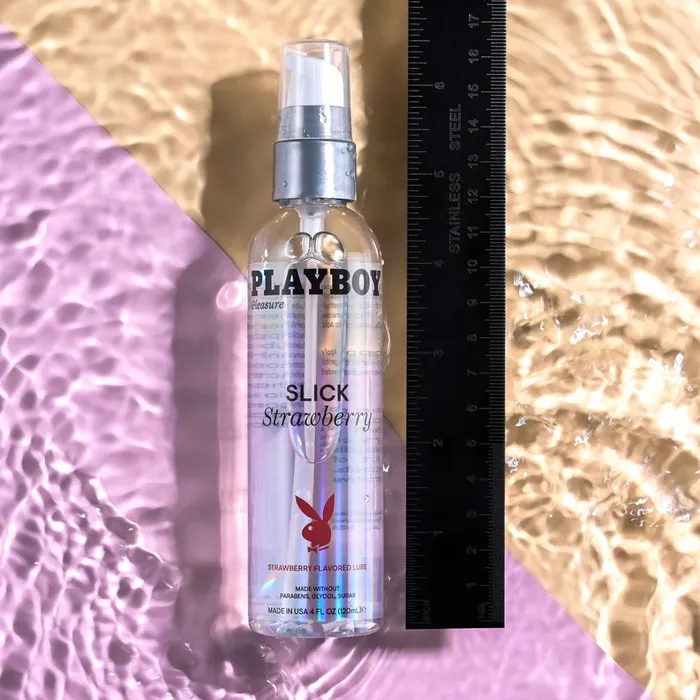 Vibrators Playboy Pleasure Playboy Pleasure SLICK STRAWBERRY 120 ml Vibrators Playboy Pleasure Playboy Pleasure SLICK STRAWBERRY 120 ml
