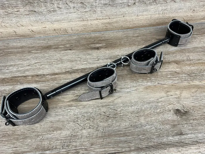 Ballisticmetal Handcuffs Restraints Stocks Style Adjustable Bondage Spreader Bar