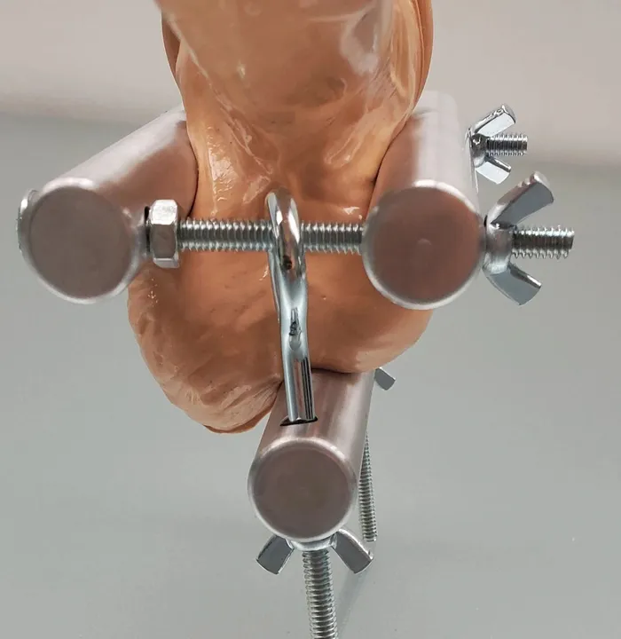Ballisticmetal Male Sex Toys Tight Squeeze CBT Ball Splitter Crusher in Aluminum