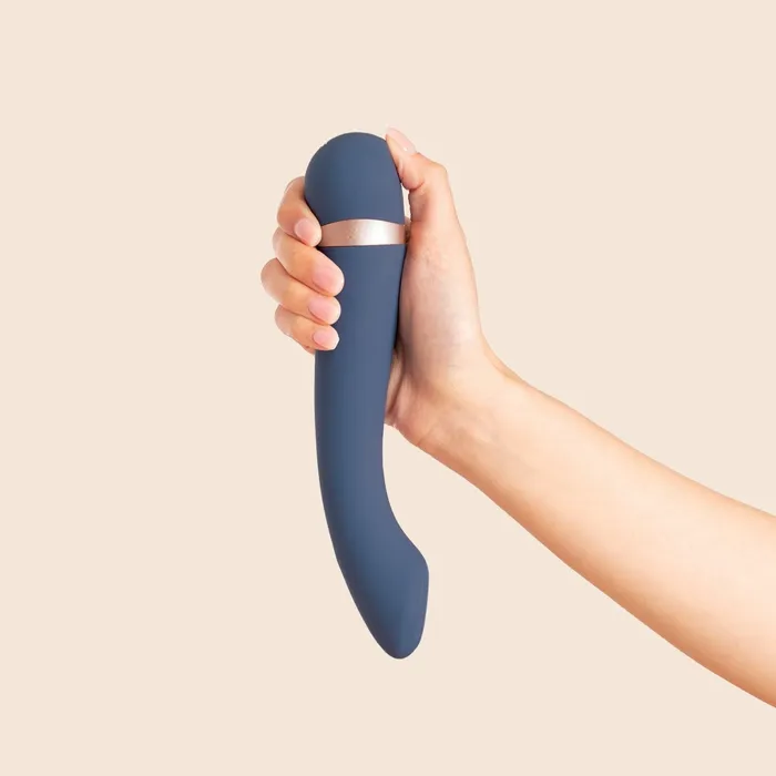 Deia the hot cold Dildos